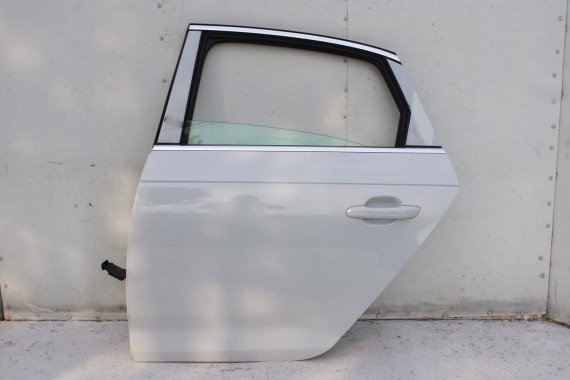 AUDI A4 SEDAN 8W B9 LS9R DRZWI LEWE PRZÓD + TYŁ STRONA LEWA przednie + tylne 2 sztuki 2Y2Y 8W0831051 8W5833051 8W0831051A białe