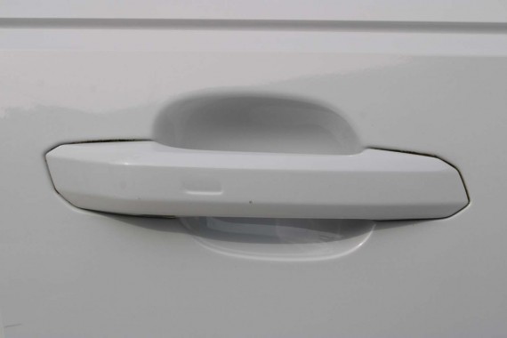 AUDI A4 SEDAN DRZWI PRAWE PRZÓD + TYŁ STRONA PRAWA przednie + tylne 2 sztuki 2 szt. 8W B9 biały LS9R 2Y2Y 8W0831052 8W5833052