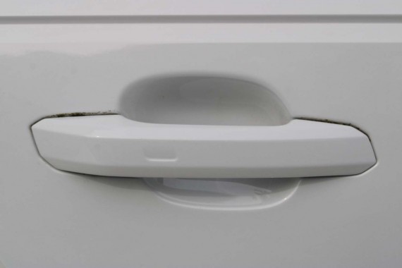 AUDI A4 SEDAN DRZWI PRAWE PRZÓD + TYŁ STRONA PRAWA przednie + tylne 2 sztuki 2 szt. 8W B9 biały LS9R 2Y2Y 8W0831052 8W5833052