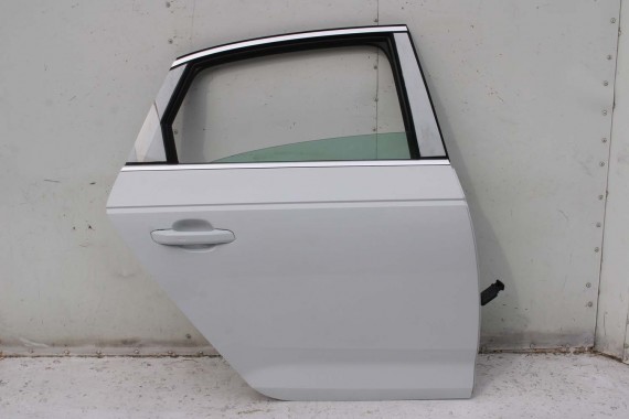 AUDI A4 SEDAN DRZWI PRAWE PRZÓD + TYŁ STRONA PRAWA LS9R 2Y przednie + tylne 2 sztuki 8W B9 biały LS9R 2Y2Y 8W0831052 8W5833052