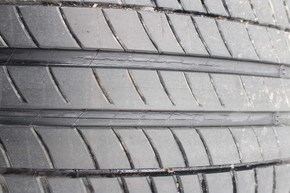 AUDI A4 A5 FELGI 17 cali OPONY KOŁA felga 8W0601025C 7.5J*17H2 ET38 8W opona 225/50/17 8W0601025C 8W0601025C 8W0601025 8W0601025