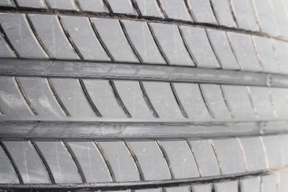 AUDI A4 A5 FELGI 17 cali OPONY KOŁA felga 8W0601025C 7.5J*17H2 ET38 8W opona 225/50/17 8W0601025C 8W0601025C 8W0601025 8W0601025