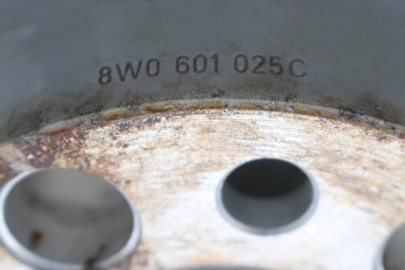 AUDI A4 A5 FELGI 17 cali OPONY KOŁA felga 8W0601025C 7.5J*17H2 ET38 8W opona 225/50/17 8W0601025C 8W0601025C 8W0601025 8W0601025