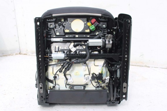 AUDI A4 8W SEDAN FOTELE KOMPLET FOTELI siedzeń siedzenia fotel tapicerka 8W5 8W skóra kolor czarny B9 fotele tapicerka czarna 8W