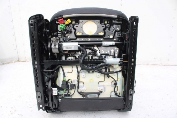 AUDI A4 8W SEDAN FOTELE KOMPLET FOTELI siedzeń siedzenia fotel tapicerka 8W5 8W skóra kolor czarny B9 fotele tapicerka czarna 8W