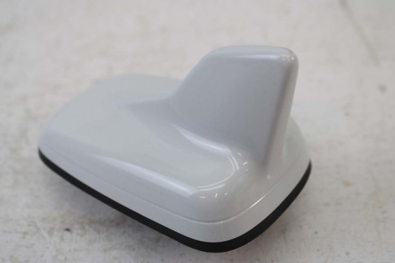 AUDI A4 8W ANTENA DACHOWA NA DACH 4M0035503E 4M0035503 4M0035503F 4M0035503L 2Y2Y LS9R Gletscherweiss Biały 4M0035503E 4M0035503