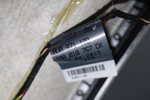 AUDI A4 SEDAN PODSUFITKA szara 8W5867506G RL9 szary 8W5 867 506 G 8W5867506G 8W5867506G 8W B9 8W5867506L 8W5867506C 8W5867506G