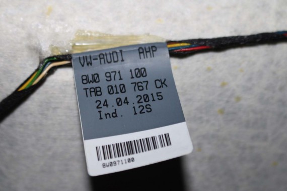 AUDI A4 SEDAN PODSUFITKA szara 8W5867506G RL9 szary 8W5 867 506 G 8W5867506G 8W5867506G 8W B9 8W5867506L 8W5867506C 8W5867506G