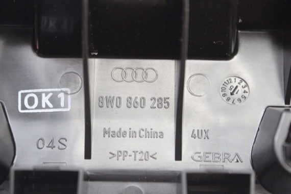 AUDI A4 SEDAN 8W TRÓJKĄT OSTRZEGAWCZY 8T0860251 + ETUI 8T0860251 8W0860285 8T0860251B OBUDOWA 8T0860251 8T0860251B SKODA SEAT VW