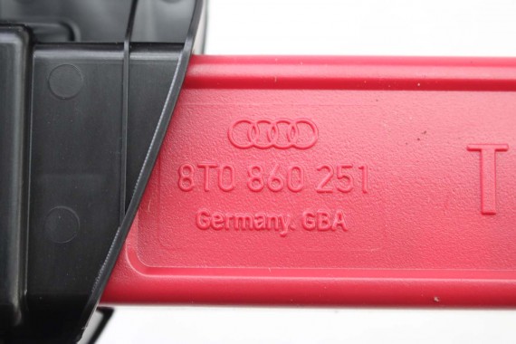 AUDI A4 SEDAN 8W TRÓJKĄT OSTRZEGAWCZY 8T0860251 + ETUI 8T0860251 8W0860285 8T0860251B OBUDOWA 8T0860251 8T0860251B SKODA SEAT VW