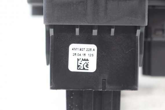 AUDI A4 A5 PANEL STEROWANIA BIEGAMI EPB 8W1713111C 8W1 713 111 C przycisk przyciski 8W 2015- 8W1713111C 8W1713111A 8W1713111C