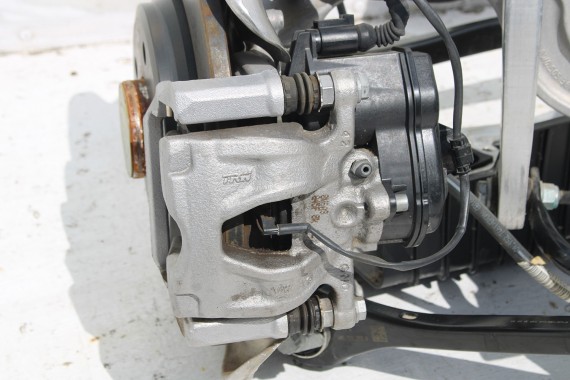 AUDI A4 A5 BELKA ZAWIESZENIA TYLNA TYŁ 8W0505235AE 8W0505235AH 8W0505235AG SANKI 8W0511305AF 8W0505235AM 8W0505235 8W0505235AN
