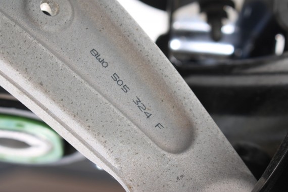 AUDI A4 A5 BELKA ZAWIESZENIA TYLNA TYŁ 8W0505235AE 8W0505235AH 8W0505235AG SANKI 8W0511305AF 8W0505235AM 8W0505235 8W0505235AN