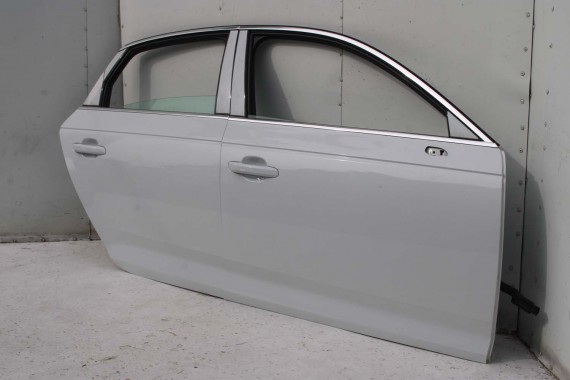 AUDI A4 SEDAN DRZWI PRAWE PRZÓD + TYŁ STRONA PRAWA przednie + tylne 2 sztuki 2 szt. 8W B9 biały LS9R 2Y2Y 8W0831052 8W5833052