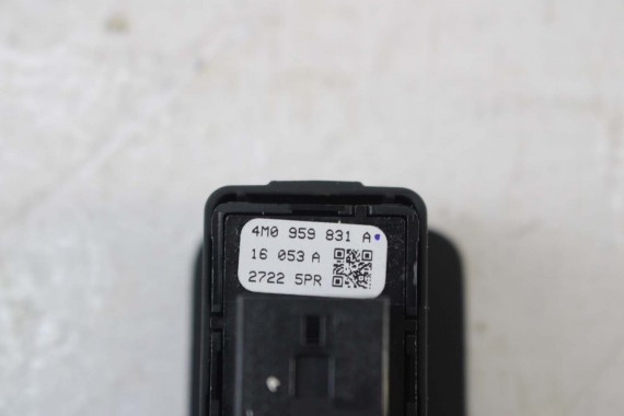 AUDI A4 A5 Q5 Q7 PRZYCISK BAGAŻNIKA 4M0959831A 4M0 959 831 A PRZYCISKI klapy tył 4M0959831A 4M0959831A 4M0959831A 4M0959831A