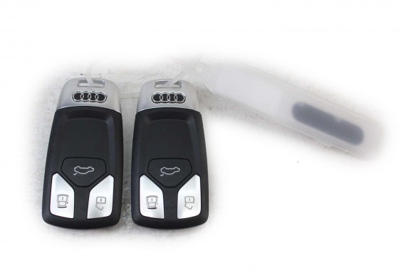 AUDI A4 A5 KLUCZYK PILOT...