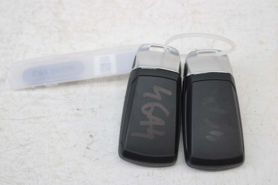 AUDI A4 A5 KLUCZYK PILOT KEYLESS 4M0959754T PILOT KEYLESS 4M0959754T 4M0959754AM 4M0959754AJ 4M0959754BR 4M0959754CL 4M0959754CR