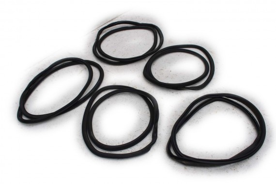 AUDI A4 SEDAN USZCZELKA KLAPY BAGAŻNIKA TYŁ 8W5827705D 8W5 827 705 D 8W5827705A 8W5827705B 8W5827705C 8W5827705D 8W5827705 8W B9