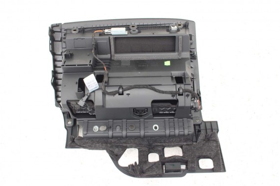 AUDI A4 A5 SCHOWEK KONSOLI PASAŻERA 8W1880302 8W1 880 302 STRONA PRAWA 8W 6PS czarny SCHOWKI 8W1880302 8W1880302B 8W1880302D