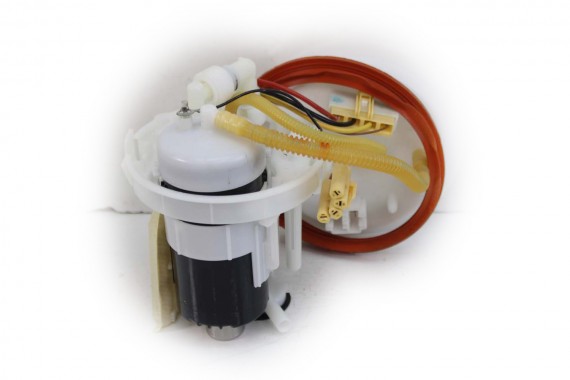 AUDI A4 A5 POMPA PALIWA...