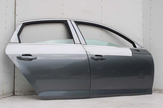 AUDI A4 SEDAN DRZWI PRAWE PRZÓD + TYŁ STRONA PRAWA przednie + tylne 2 sztuki 2 szt. 8W B9 szary LX7R 0C0C8W0831052 8W5833052