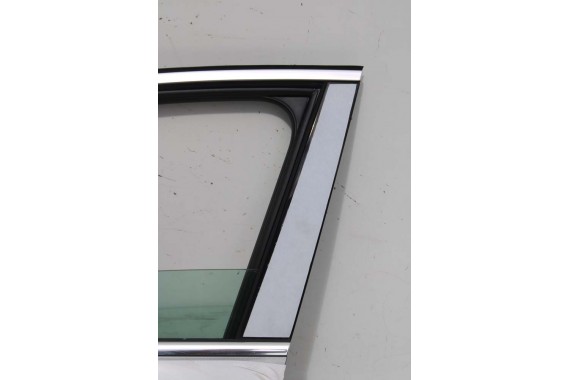 AUDI A4 SEDAN 8W B9 LX7R DRZWI LEWE PRZÓD + TYŁ STRONA LEWA przednie + tylne 2 sztuki 0C0C 8W0831051 8W5833051 8W0831051A szary