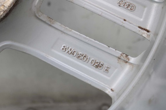 AUDI A4 A5 FELGI 17 cali OPONY KOŁA felga 8W0601025E 7.5J*17H2 ET38 8W opona 225/50/17 8W0601025E 8W0601025E 8W0601025 8W0601025