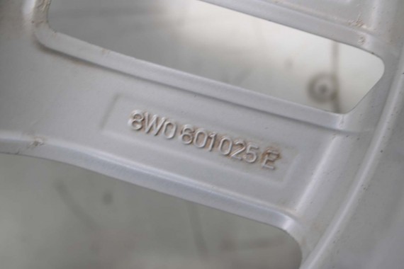 AUDI A4 A5 FELGI 17 cali OPONY KOŁA felga 8W0601025E 7.5J*17H2 ET38 8W opona 225/50/17 8W0601025E 8W0601025E 8W0601025 8W0601025