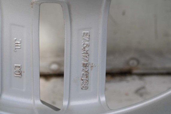 AUDI A4 A5 FELGI 17 cali OPONY KOŁA felga 8W0601025E 7.5J*17H2 ET38 8W opona 225/50/17 8W0601025E 8W0601025E 8W0601025 8W0601025