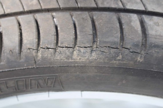 AUDI A4 A5 FELGI 17 cali OPONY KOŁA felga 8W0601025E 7.5J*17H2 ET38 8W opona 225/50/17 8W0601025E 8W0601025E 8W0601025 8W0601025