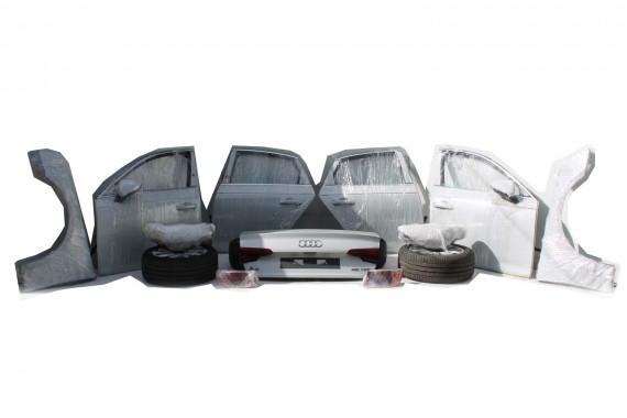 AUDI A4 8W PRZÓD maska błotniki zderzak + TYŁ klapa lampy + DRZWI lewa prawa strona PAKIET 2Y2Y LS9R Biały + FELGI 8W0941034 B9
