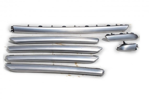 AUDI A3 SPOTBACK LISTWY OZDOBNE KOMPLET LISTEW 8V1853191A 8V1853190A 8V1853189A 8V4867409A 8V4867410A 8V4867419A 8V4867420A RI2