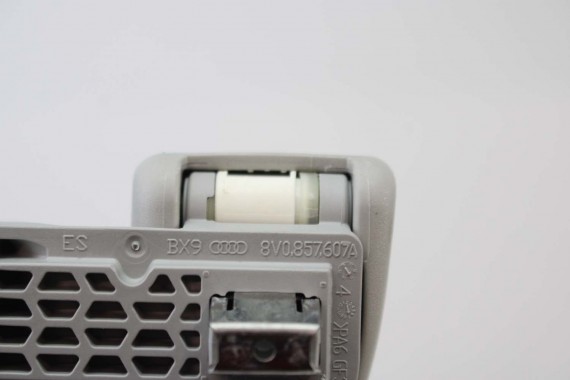 AUDI A3 SEDAN UCHWYT RĄCZKA PODSUFITKI UCHWYTY RĄCZKI 8V 8V0857608 8V0857607 8V0857607 EP5 srebrny 8V0857608 8V0857607 8V0857608