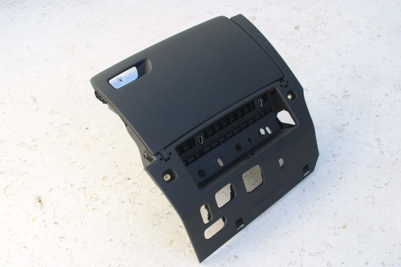 AUDI A3 SCHOWEK KONSOLI PASAŻERA PRAWY 8V5880302 8V5 880 302 8V 8V5880302 8V5880302A 8V5880302 8V5880302A kolor 6PS czarny USA