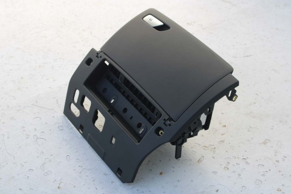 AUDI A3 SCHOWEK KONSOLI PASAŻERA PRAWY 8V5880302 8V5 880 302 8V 8V5880302 8V5880302A 8V5880302 8V5880302A kolor 6PS czarny USA