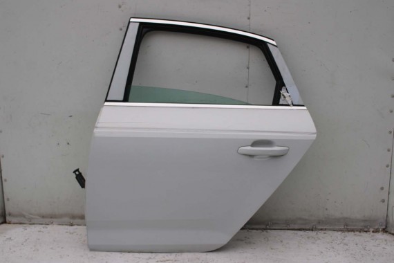 AUDI A4 SEDAN 8W B9 LS9R DRZWI LEWE PRZÓD + TYŁ STRONA LEWA przednie + tylne 2 sztuki 2Y2Y 8W0831051 8W5833051 8W0831051A białe