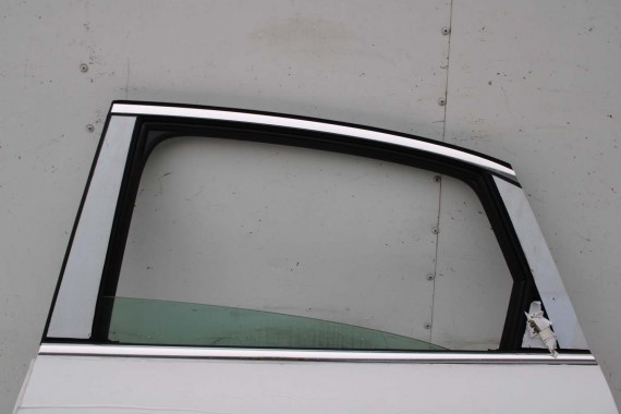 AUDI A4 SEDAN 8W B9 LS9R DRZWI LEWE PRZÓD + TYŁ STRONA LEWA przednie + tylne 2 sztuki 2Y2Y 8W0831051 8W5833051 8W0831051A białe