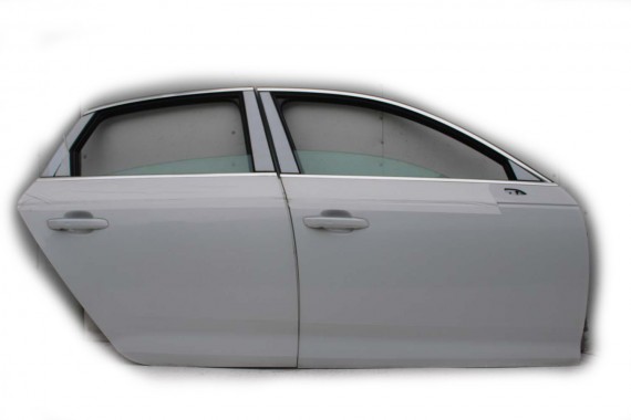 AUDI A4 SEDAN DRZWI PRAWE...