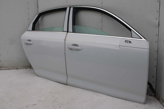 AUDI A4 SEDAN DRZWI PRAWE PRZÓD + TYŁ STRONA PRAWA przednie + tylne 2 sztuki 2 szt. 8W B9 biały LS9R 2Y2Y 8W0831052 8W5833052