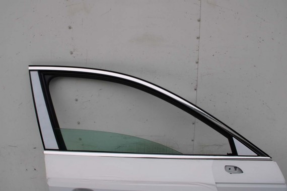 AUDI A4 SEDAN DRZWI PRAWE PRZÓD + TYŁ STRONA PRAWA przednie + tylne 2 sztuki 2 szt. 8W B9 biały LS9R 2Y2Y 8W0831052 8W5833052