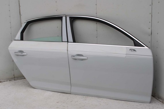 AUDI A4 SEDAN DRZWI PRAWE PRZÓD + TYŁ STRONA PRAWA przednie + tylne 2 sztuki 2 szt. 8W B9 biały LS9R 2Y2Y 8W0831052 8W5833052