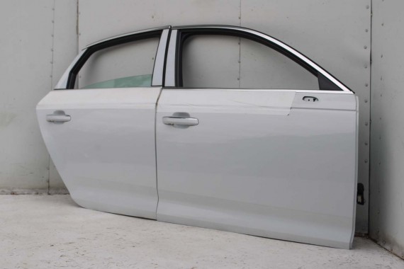 AUDI A4 SEDAN DRZWI PRAWE PRZÓD + TYŁ STRONA PRAWA przednie + tylne 2 sztuki 2 szt. 8W B9 biały LS9R 2Y2Y 8W0831052 8W5833052