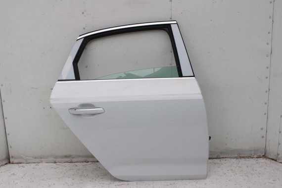 AUDI A4 SEDAN DRZWI PRAWE PRZÓD + TYŁ STRONA PRAWA przednie + tylne 2 sztuki 2 szt. 8W B9 biały LS9R 2Y2Y 8W0831052 8W5833052