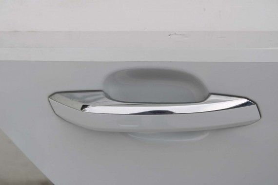 AUDI A4 SEDAN DRZWI PRAWE PRZÓD + TYŁ STRONA PRAWA przednie + tylne 2 sztuki 2 szt. 8W B9 biały LS9R 2Y2Y 8W0831052 8W5833052