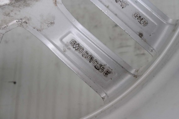 AUDI A4 A5 FELGI 17 cali OPONY KOŁA felga 8W0601025E 7.5J*17H2 ET38 8W opona 225/50/17 8W0601025E 8W0601025E 8W0601025 8W0601025