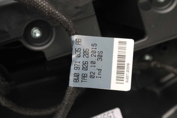 AUDI A4 8W BOCZEK BOCZKI DRZWI drzwiowe tapicerka SEDAN 8W 8W5 B9 skóra kolor czarny 8W1867103 8W1867104 8W0867303 8W0867304
