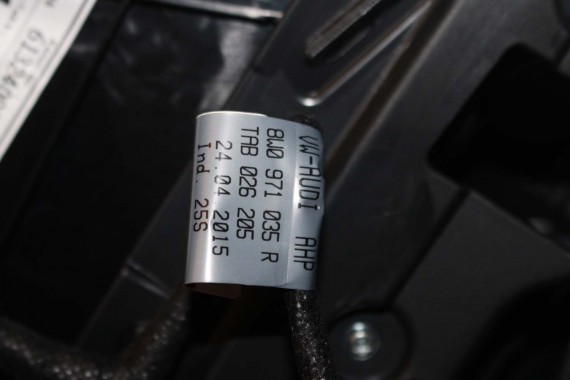 AUDI A4 8W BOCZEK BOCZKI DRZWI drzwiowe tapicerka SEDAN 8W 8W5 B9 skóra kolor czarny 8W1867103 8W1867104 8W0867303 8W0867304