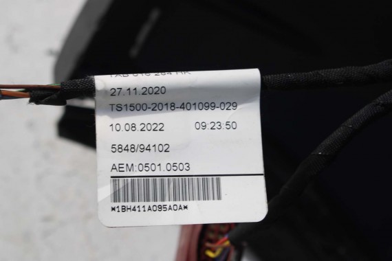 VW ID4 Pro PRZÓD maska błotniki zderzak pas przedni lampy wzmocnienie błotnik lampa C2C2 LA7C 11B941005A 11B941006A FULL LED