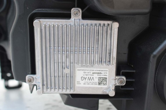 VW ID4 Pro PRZÓD maska błotniki zderzak pas przedni lampy wzmocnienie błotnik lampa C2C2 LA7C 11B941005A 11B941006A FULL LED