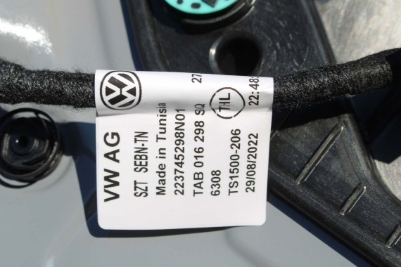 VW ID4 Pro DRZWI LEWE PRZÓD + TYŁ STRONA LEWA przednie + tylne 2 sztuki C2C2 LA7C 11A831055A 11A833055 11A831055 11A833055